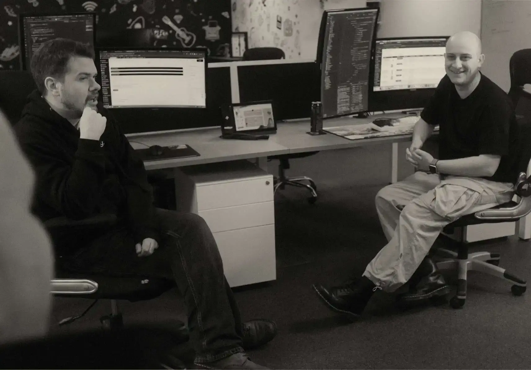 Website-Agency-Process-2-Developers-Chatting
